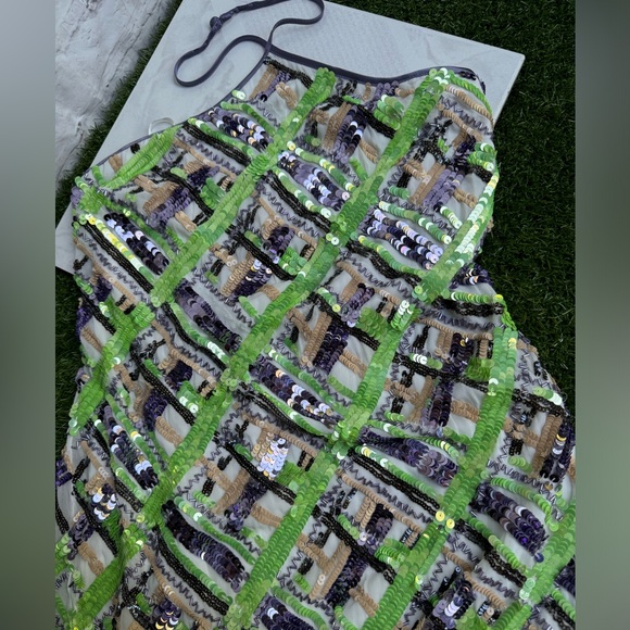 Veronica Beard Cherie Dress
SIZE 4 women sequins bodycon party Midi dress - Picture 9 of 13